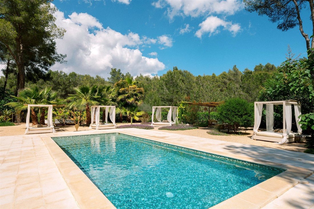 Finca in Cala Llonga, Ibiza, Santa Eularia des Riu, Balearic Islands 5 - 16561176