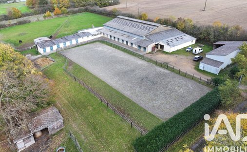 House in Fraze, Centre-Val de Loire, France 1
