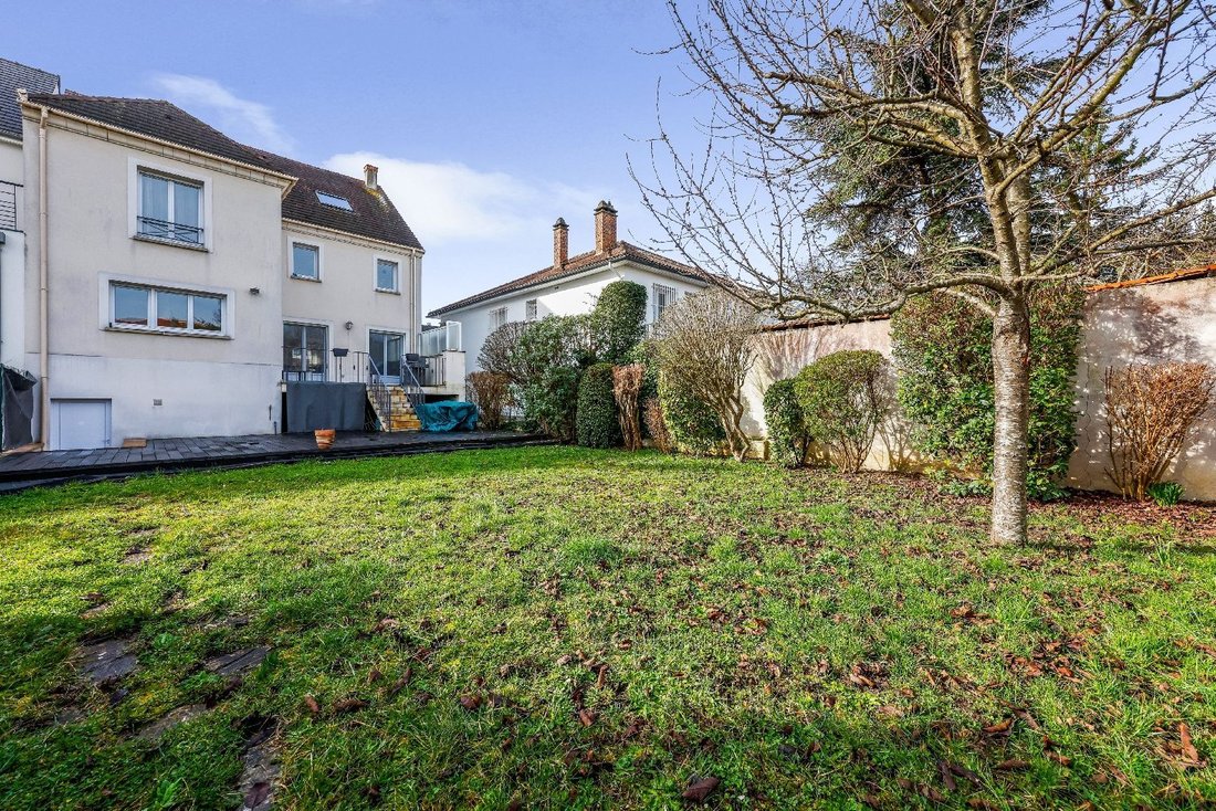 House in Antony, Ile-de-France, France 1 - 16109566