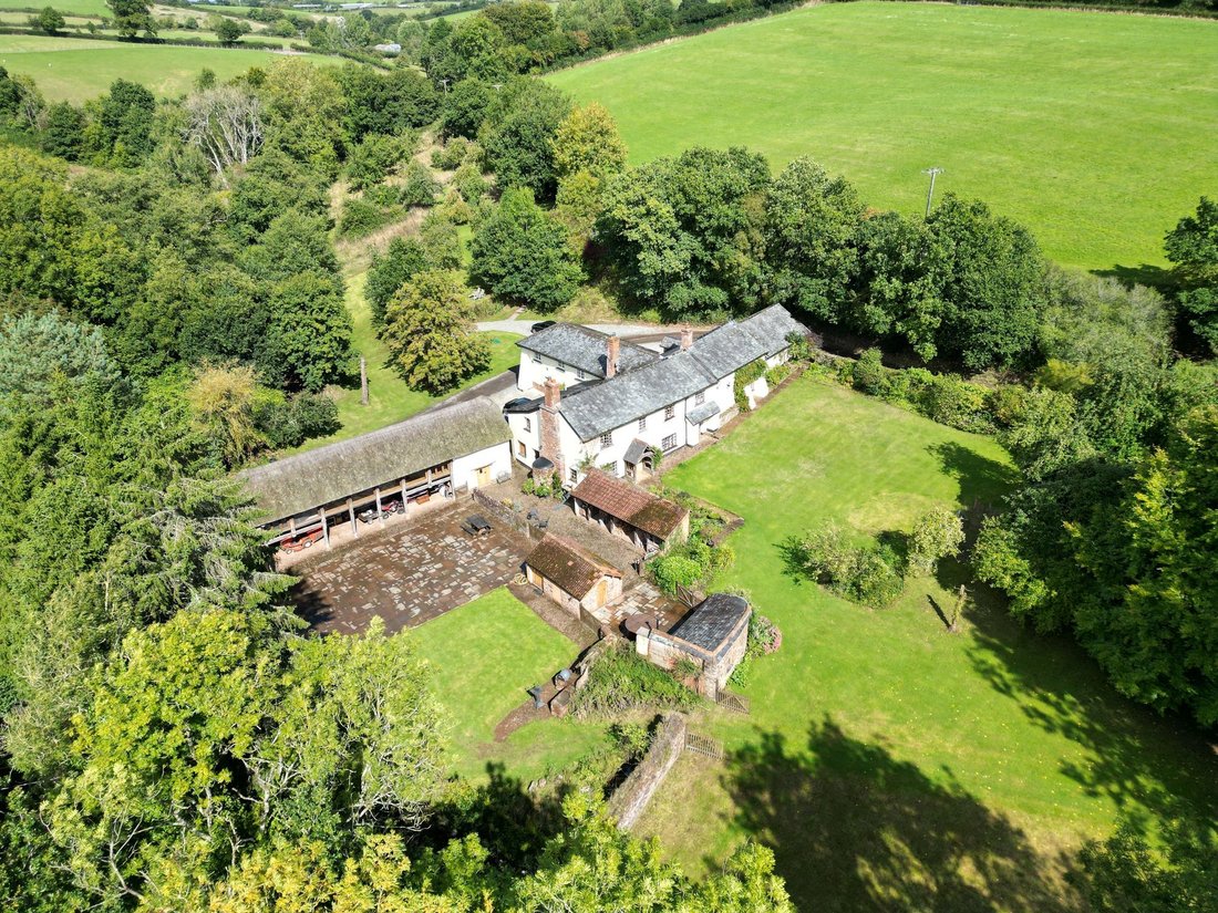 Farm Ranch in Devon, England 2 - 16564333