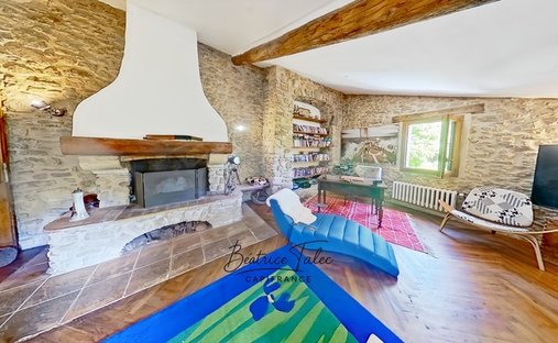 Castle for Sale in Forcalquier, Provence-Alpes-Côte d'Azur, France