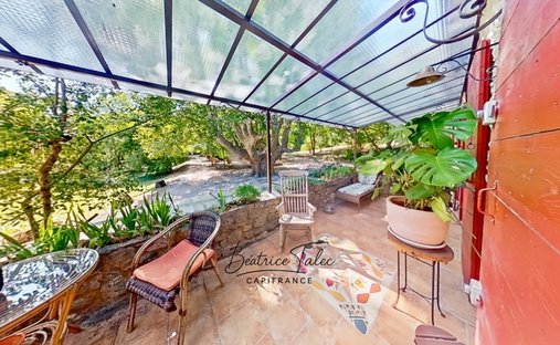 Castle for Sale in Forcalquier, Provence-Alpes-Côte d'Azur, France