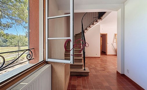 Castle for Sale in Fargues-Saint-Hilaire, Nouvelle-Aquitaine, France