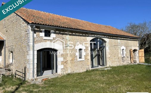 Castle for Sale in Barbezieux-Saint-Hilaire, Nouvelle-Aquitaine, France