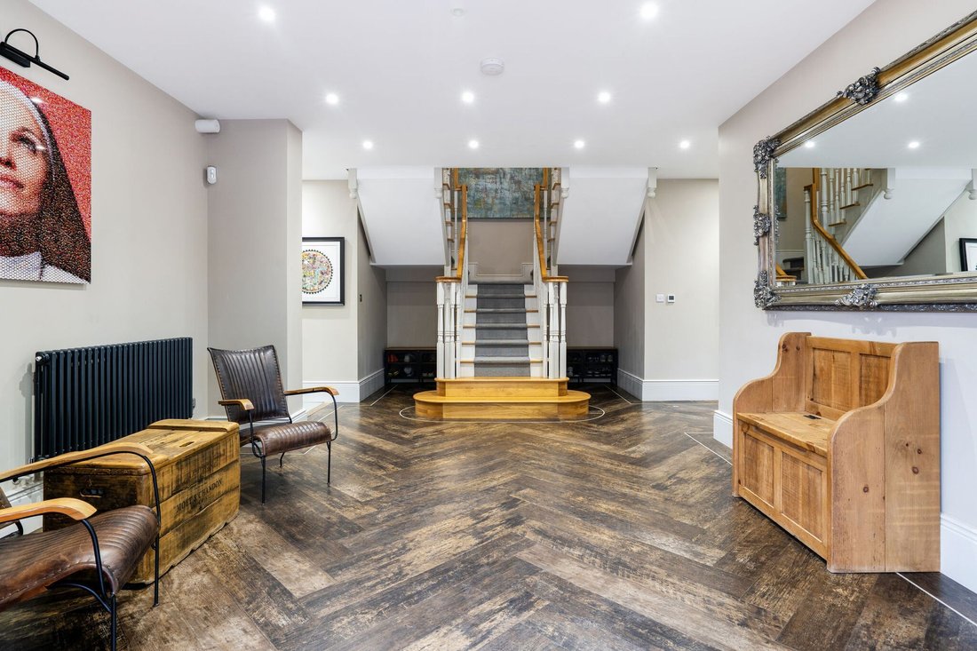 Casa a Santa Croce, Clent, Inghilterra 5 - 16562145