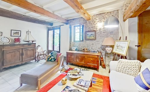Castle for Sale in Forcalquier, Provence-Alpes-Côte d'Azur, France