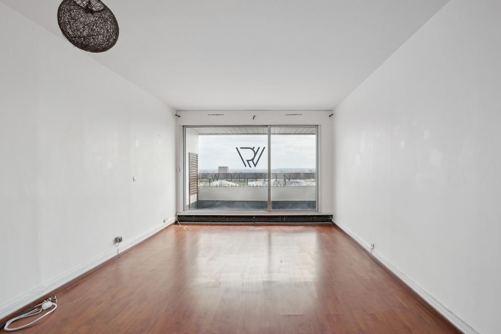 Apartment in Clignancourt-Jules Joffrin, Paris 18e Arrondissement, Paris 4 - 15869332