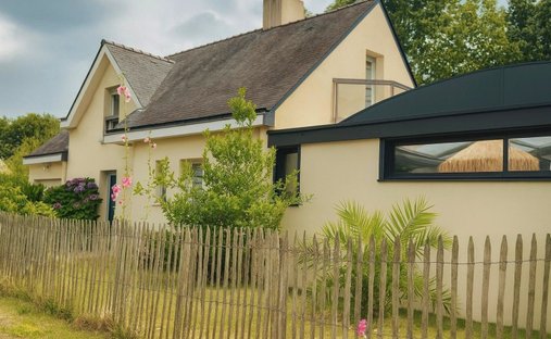 House 379m² Living Space, Great Comfort And Geothermal Energy