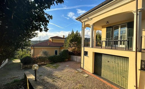 Villa in Center, Sarzana, Liguria 1