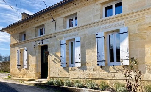 Castle for Sale in Saint-Émilion, Nouvelle-Aquitaine, France