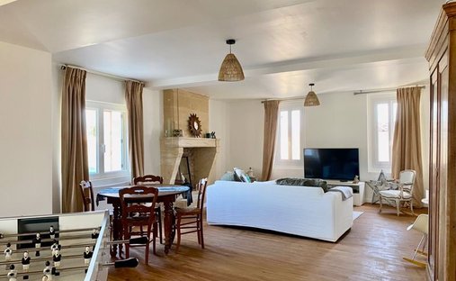 Castle for Sale in Saint-Émilion, Nouvelle-Aquitaine, France