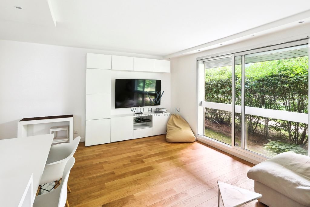 Apartment in La Plaine des Sablons, Neuilly-sur-Seine, France 3 - 15868770