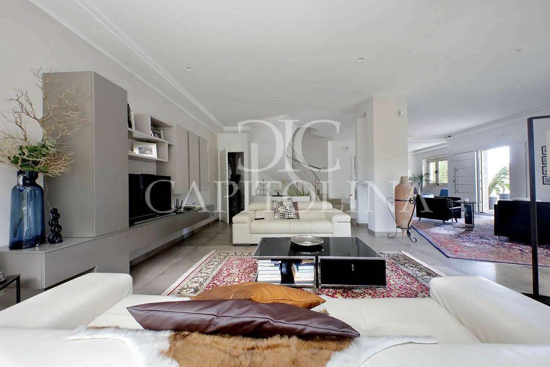 Villa in Infernetto, Rome, Lazio 3 - 16562482