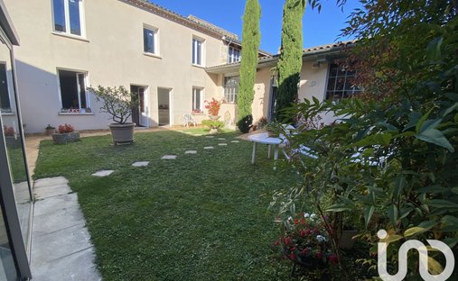 Castle for Sale in Monségur, Nouvelle-Aquitaine, France