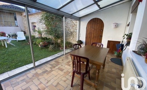 Castle for Sale in Monségur, Nouvelle-Aquitaine, France