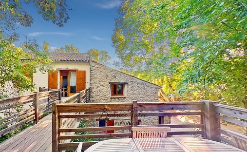 Castle for Sale in Forcalquier, Provence-Alpes-Côte d'Azur, France