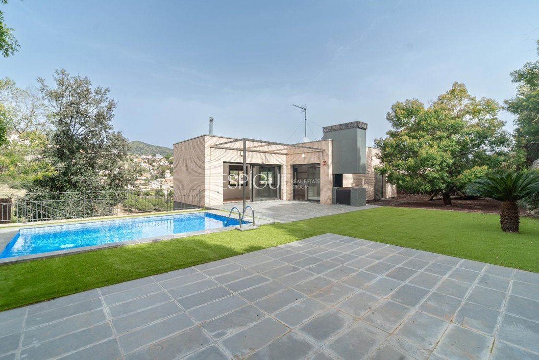 Villa in Alella, Catalonia, Spain 1 - 16562110