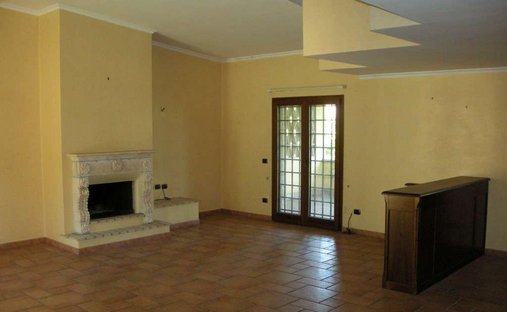 Villa in Tor Lupara, Lazio, Italy 1