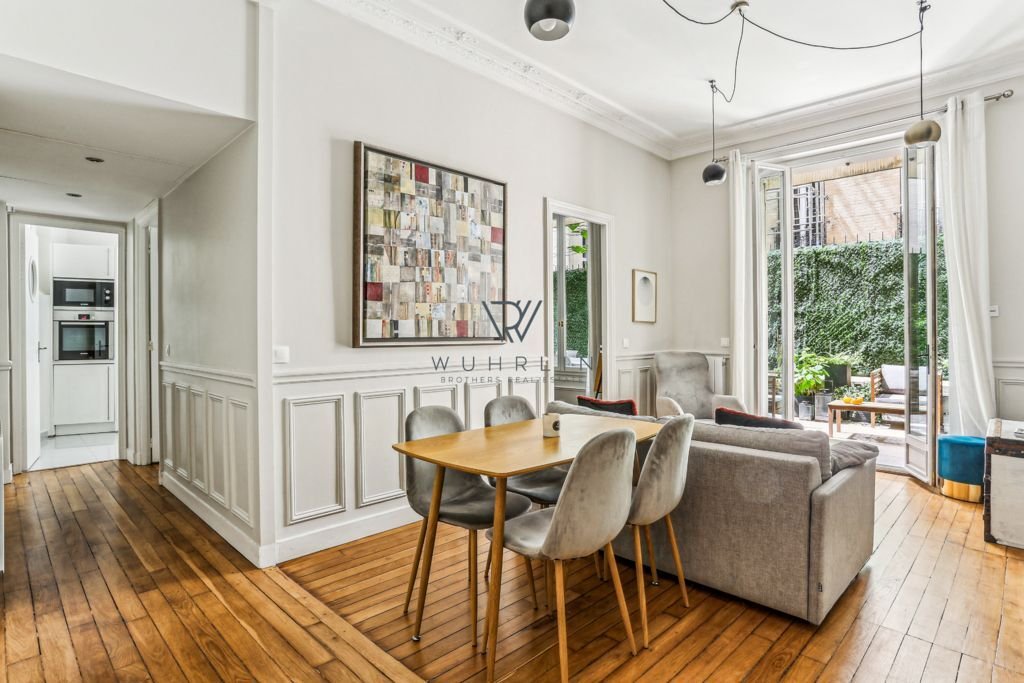 Apartment in Palais Royal, Paris 1er Arrondissement, Paris 2 - 15869342