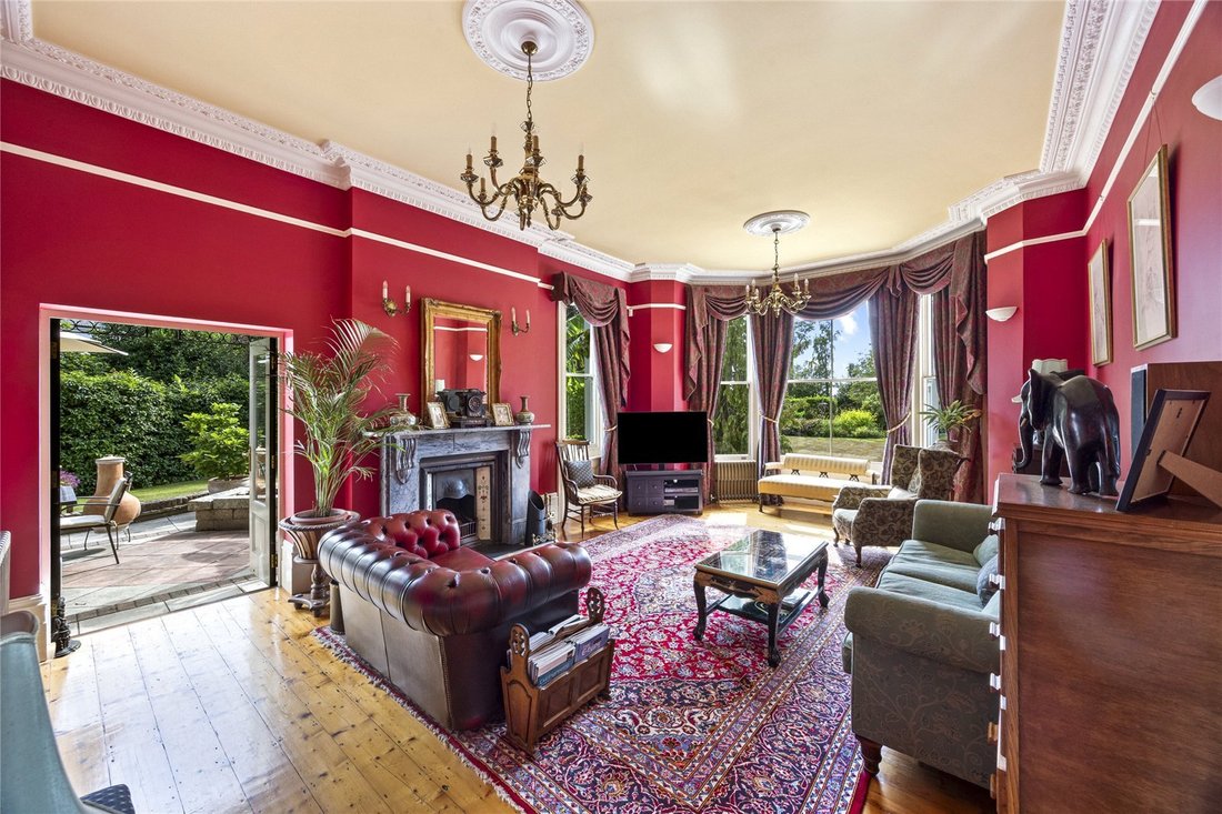 House in Burgess Hill, England 3 - 16563191
