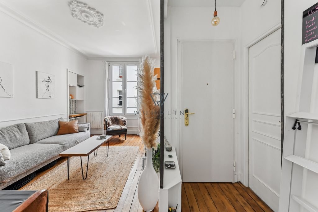 Apartment in Clignancourt-Jules Joffrin, Paris 18e Arrondissement, Paris 4 - 15869350