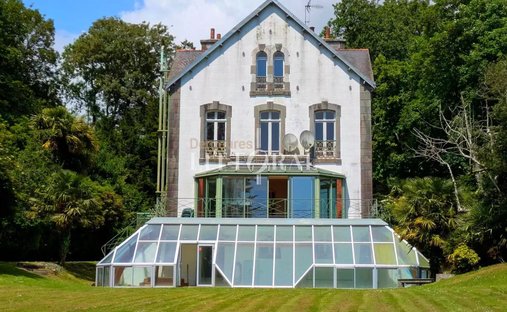 For Sale Waterfront Estate On 3 Hectares Finistère
