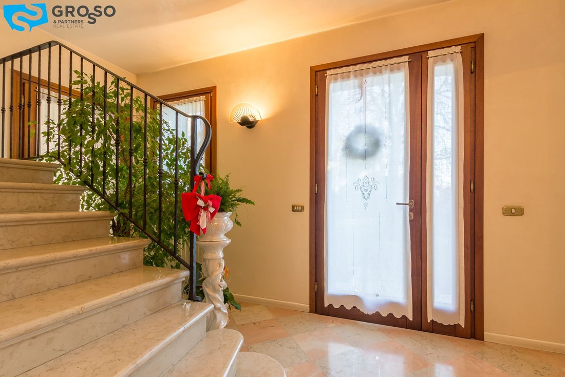 Villa in Roncade, Veneto, Italy 3 - 16562978