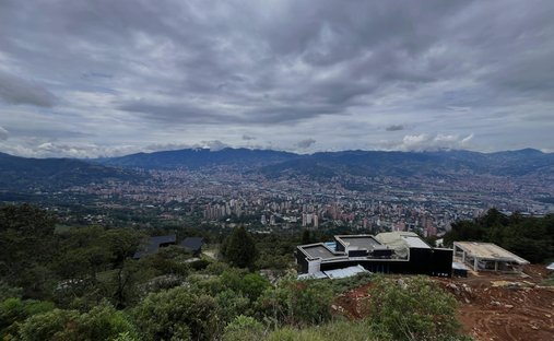 Terreno en Medellín, Medellín, Colombia 1