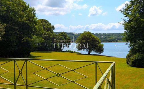 For Sale Waterfront Estate On 3 Hectares Finistère