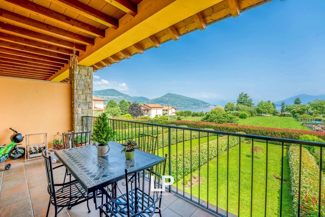 Appartamento a Ranco, Lombardia, Italia 1 - 14773906