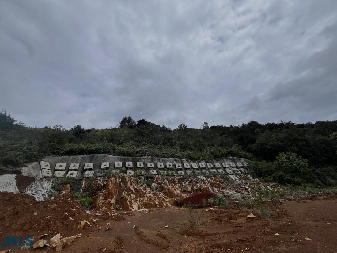 Land in Medellín, Medellin, Colombia 5 - 16562925