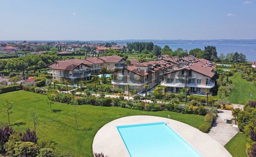 Apartment in Center, Sirmione, Lombardy 1
