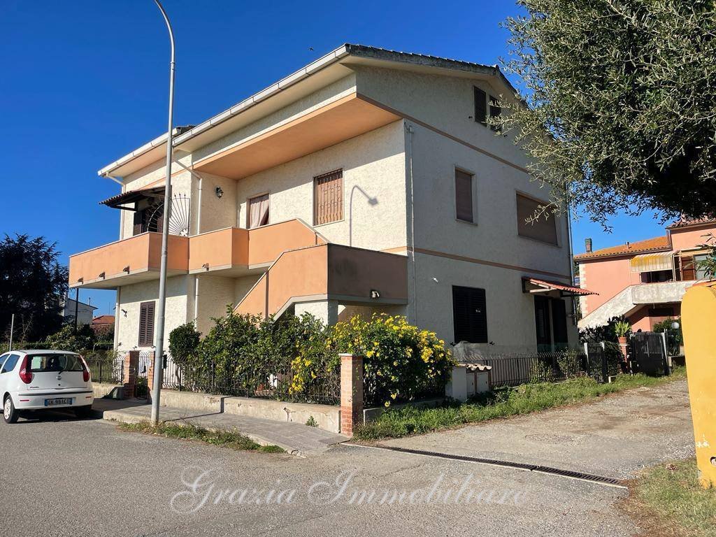 Villa in Vada, Rosignano Marittimo, Tuscany 1 - 16564193