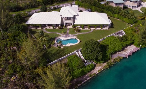 Villa in Freeport, Freeport, Bahamas 1