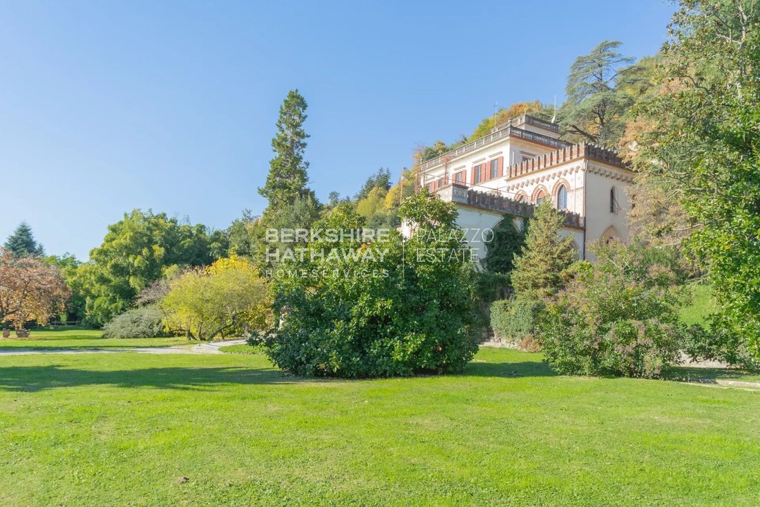 Villa in Albavilla, Lombardy, Italy 2 - 11711732