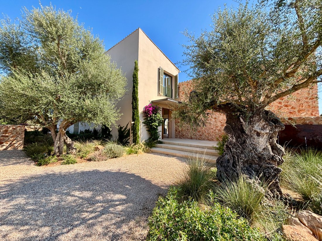 Finca in Llucmajor, Balearic Islands, Spain 2 - 16561772