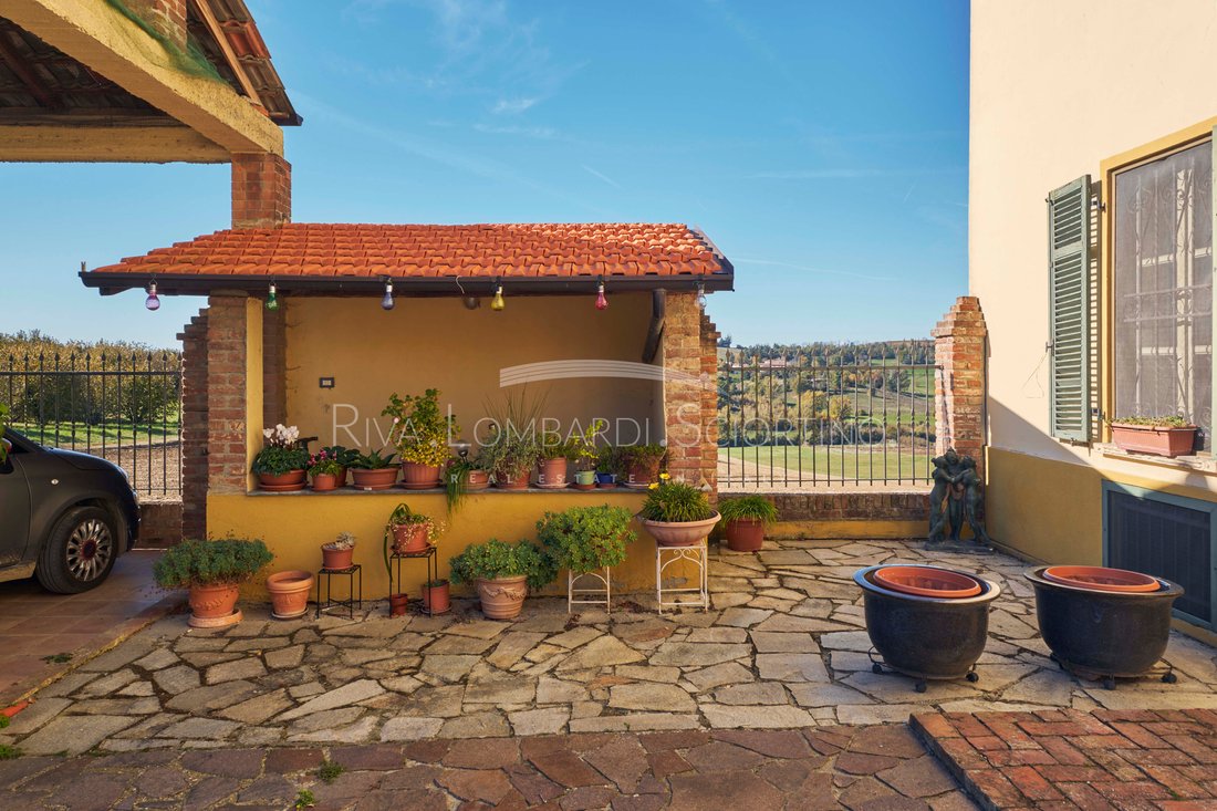 Landhaus in Moncalvo, Piemont, Italien 4 - 16562473