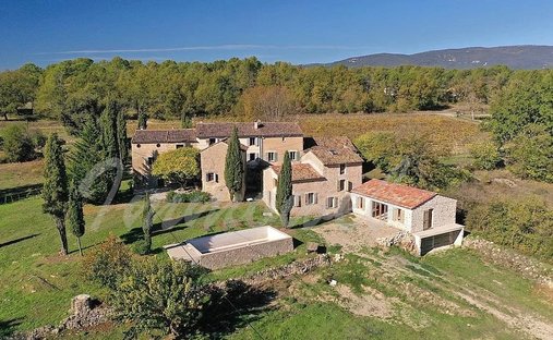 House in Saint-Paul-en-Forêt, Provence-Alpes-Côte d'Azur, France 1