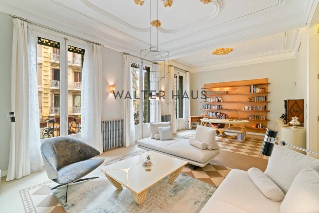 House in Eixample, Barcelona, Spain 1 - 14820236