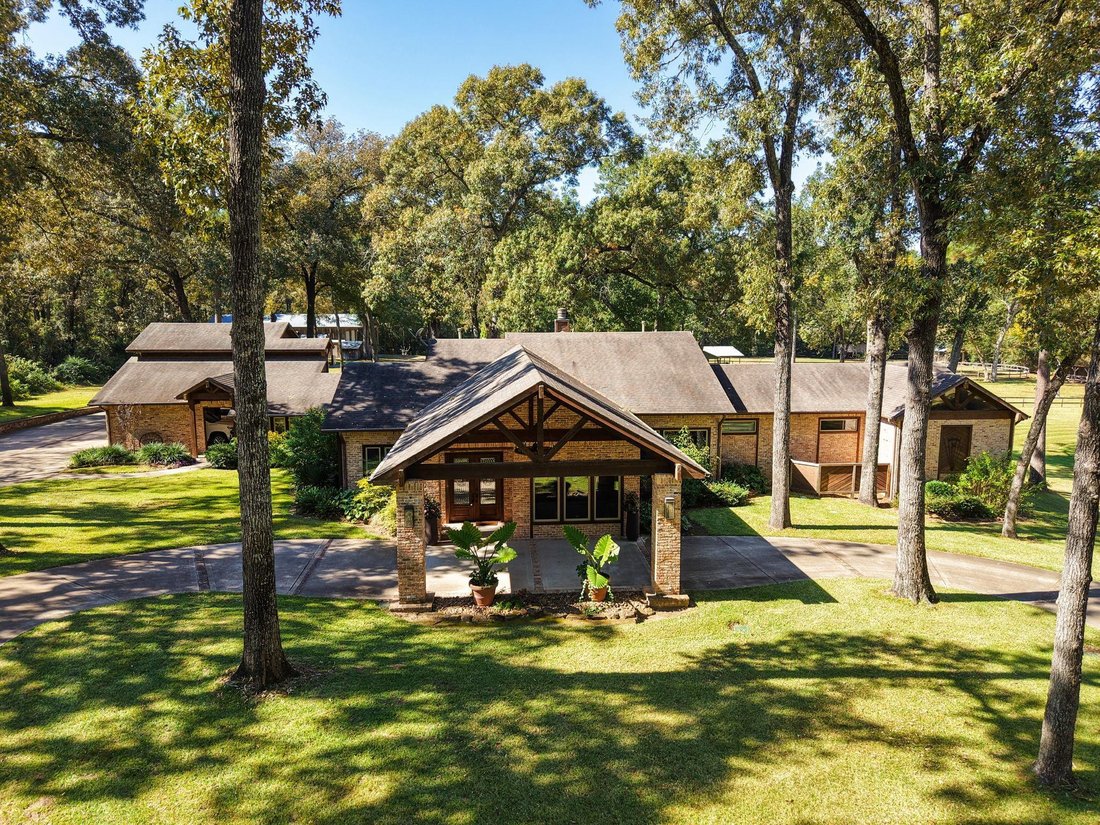 House in Tomball, Texas, United States 5 - 16564806