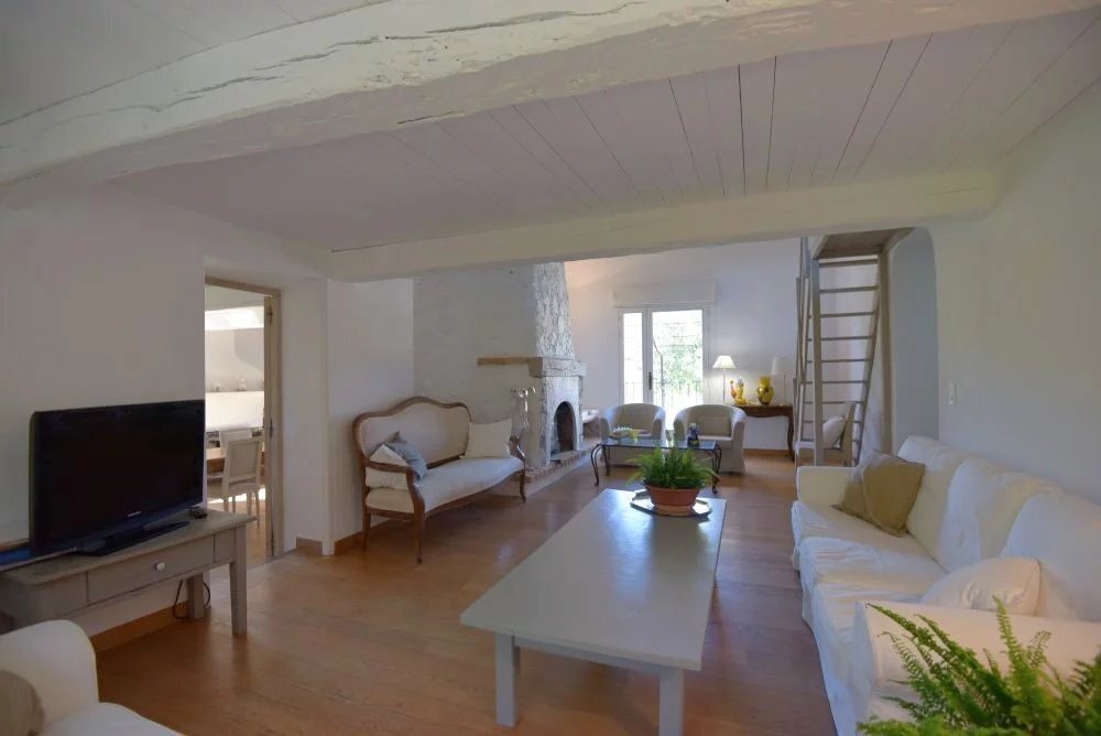 House in Saint-Paul-en-Forêt, Provence-Alpes-Côte d'Azur, France 3 - 16564481