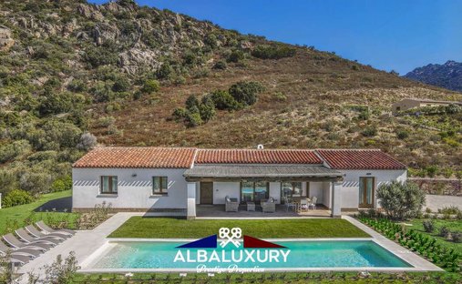 Villa à Avenue Aldo Moro, Olbia, Italie 1