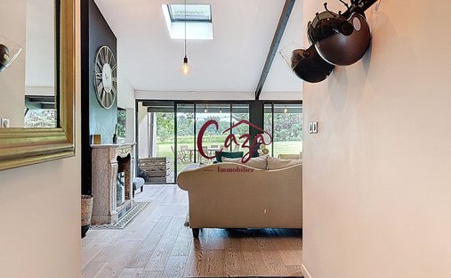 Propriété D'exception Avec 2 Maisons Indépendantes, Piscine Et Jardin Paysager