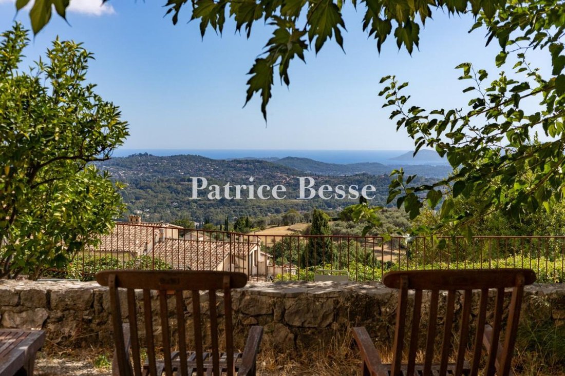 House in Grasse, Provence-Alpes-Côte d'Azur, France 2 - 16564707