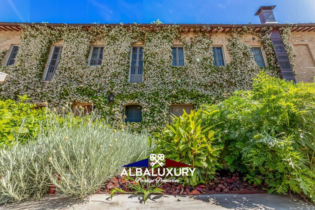 Villa in Bastia Umbra, Umbria, Italy 4 - 16564601
