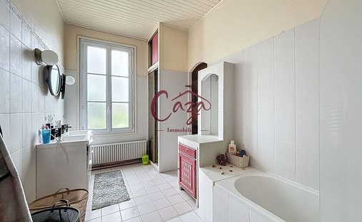 Castle for Sale in Fargues-Saint-Hilaire, Nouvelle-Aquitaine, France