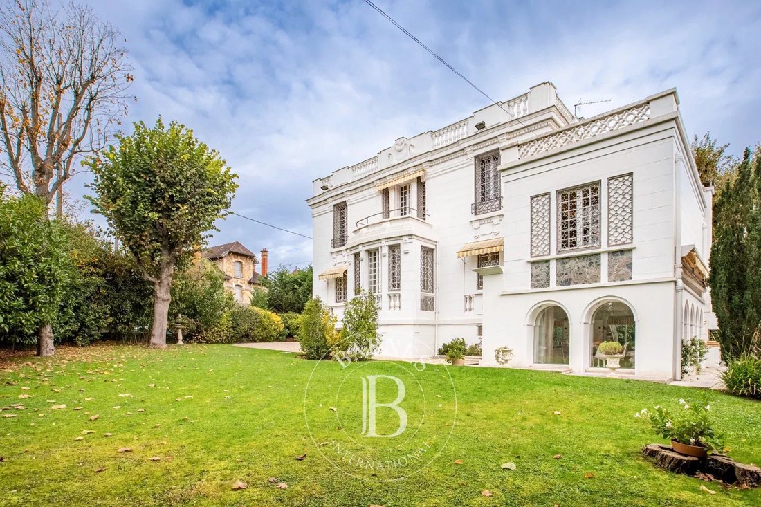 House in Charlemagne, Maisons-Laffitte, France 2 - 16564307