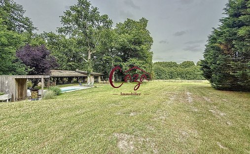 Propriété D'exception Avec 2 Maisons Indépendantes, Piscine Et Jardin Paysager