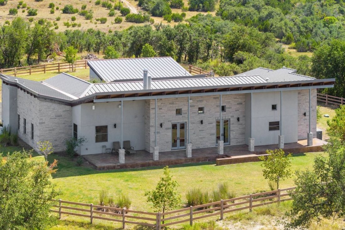 House in Johnson City, Texas, United States 4 - 16565545