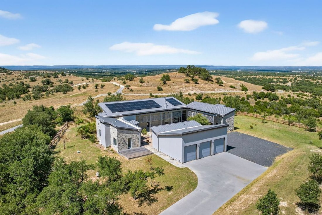 House in Johnson City, Texas, United States 3 - 16565545